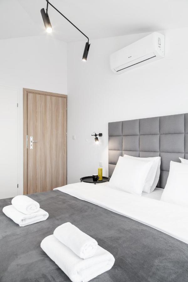 Househost Apartament: Ul. Miodowa 42/42B Krakow Exterior photo